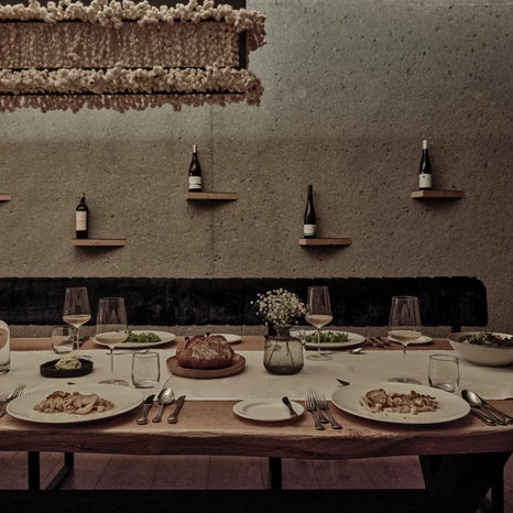 Family Dinner Tasting Lounge